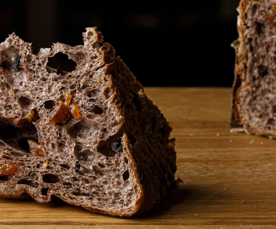 Tiri Chocolat and Apricot Panettone